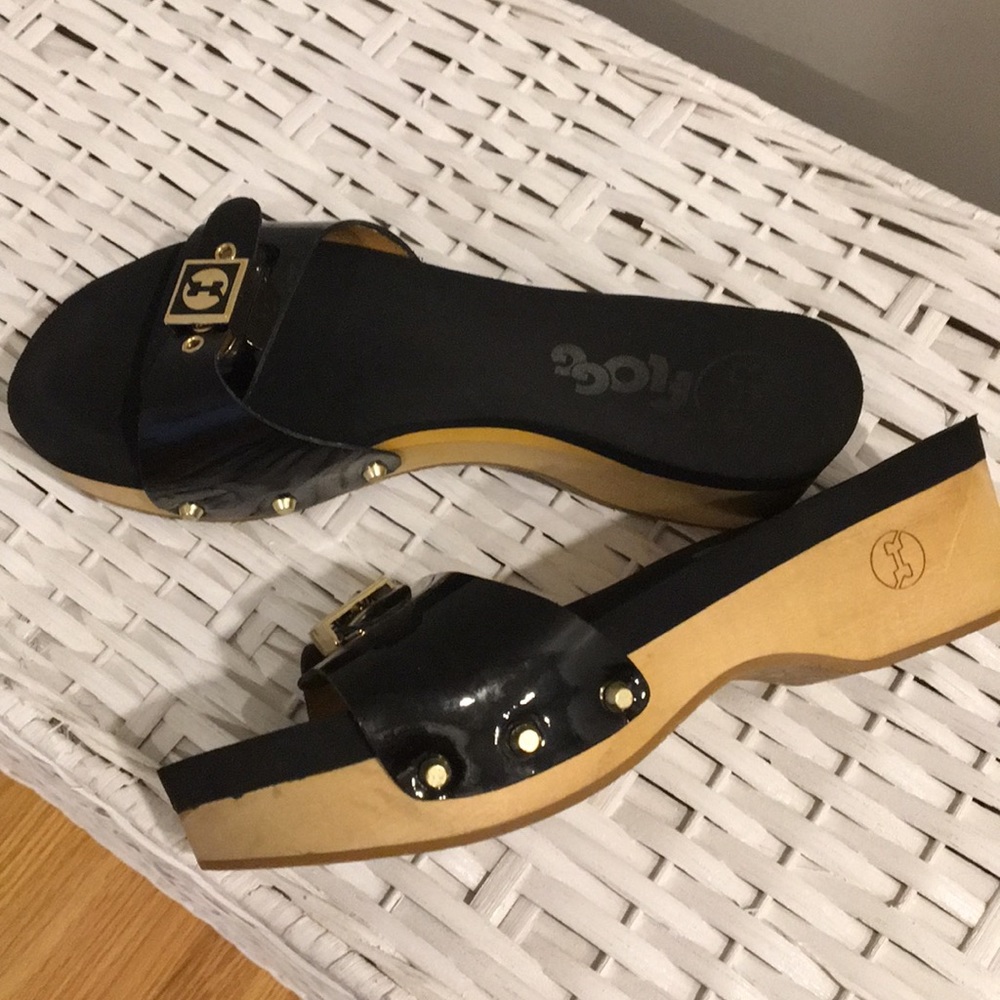 Clog-type sandal